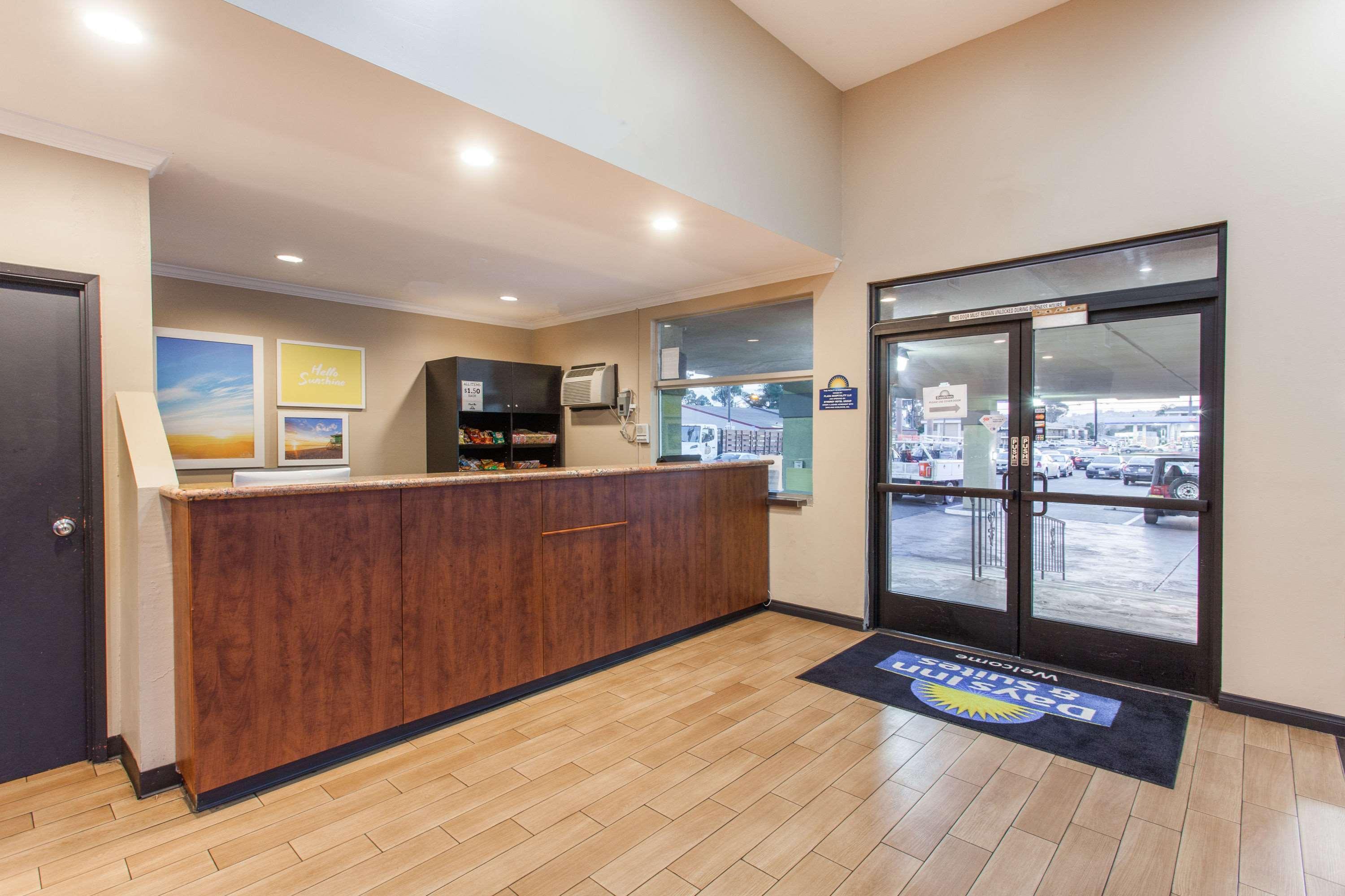 Days Inn By Wyndham San Diego-East/El Cajon Extérieur photo