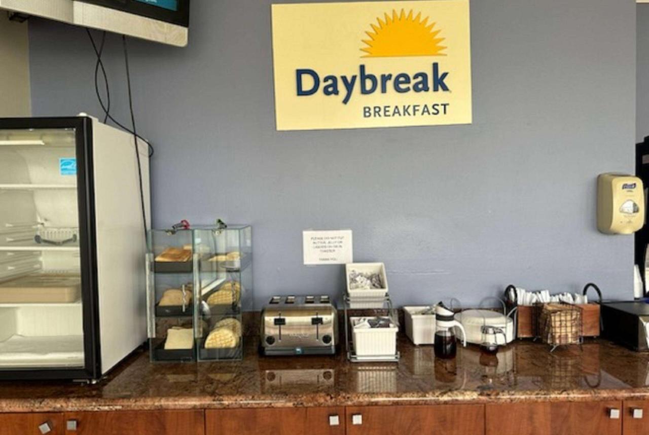 Days Inn By Wyndham San Diego-East/El Cajon Extérieur photo