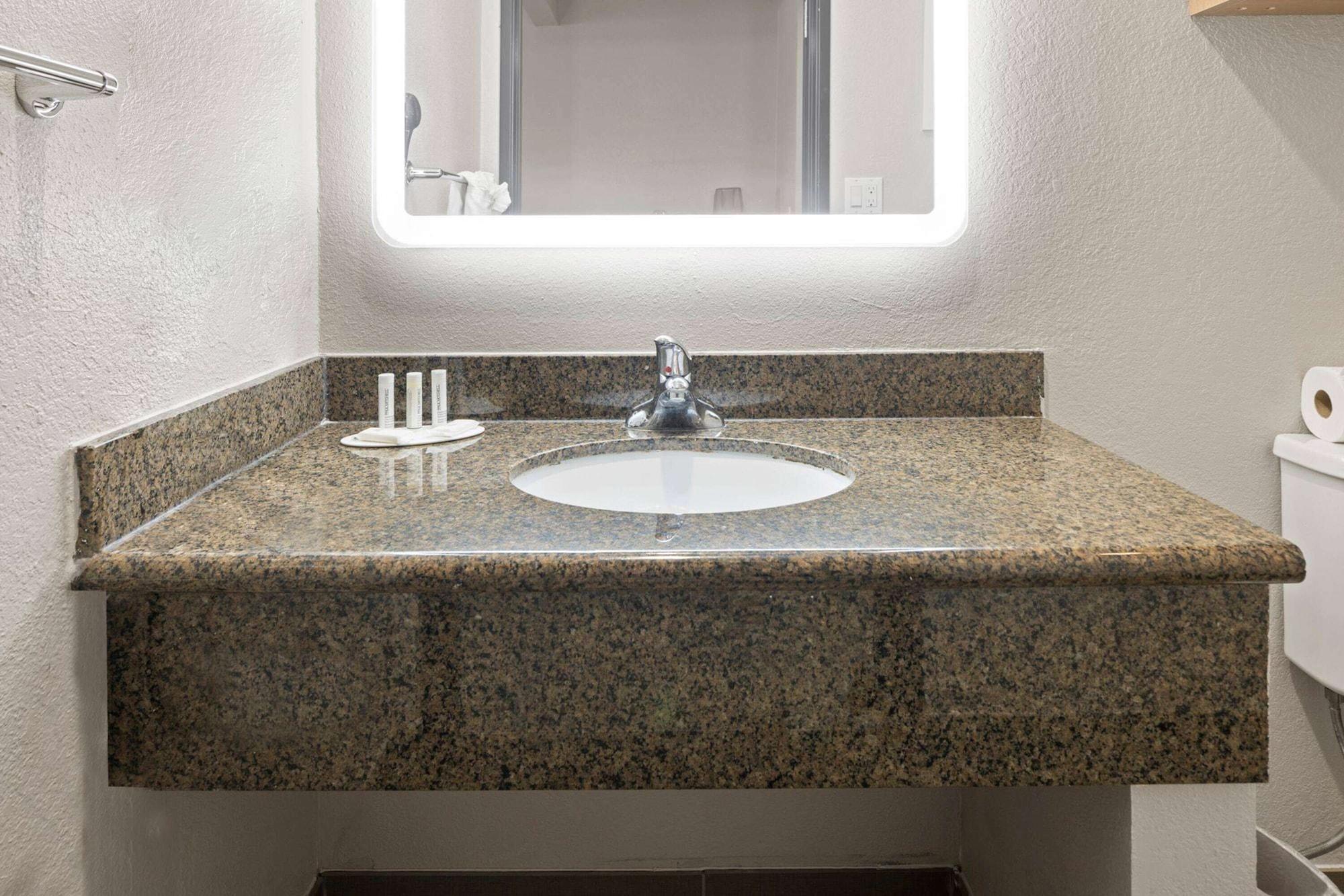 Days Inn By Wyndham San Diego-East/El Cajon Extérieur photo